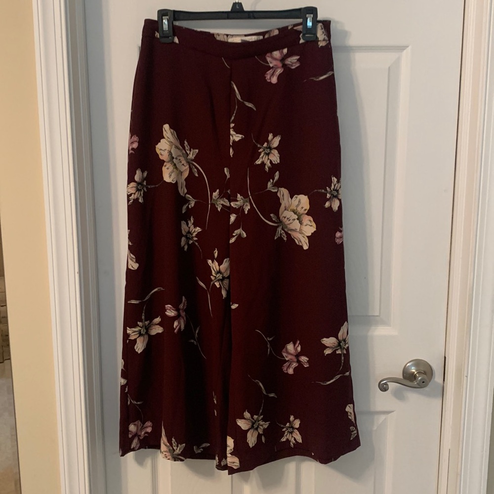 Women’s Cropped Flowy Pants